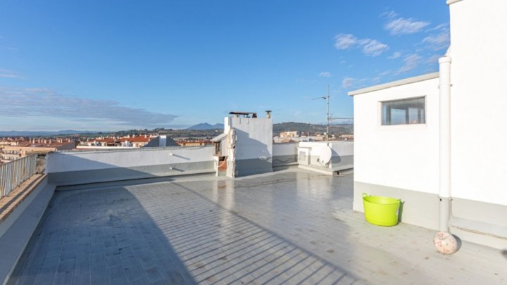 Edificio de apartamentos en venta en Figueres, Cataluña
