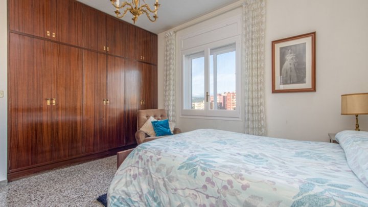 Edificio de apartamentos en venta en Figueres, Cataluña
