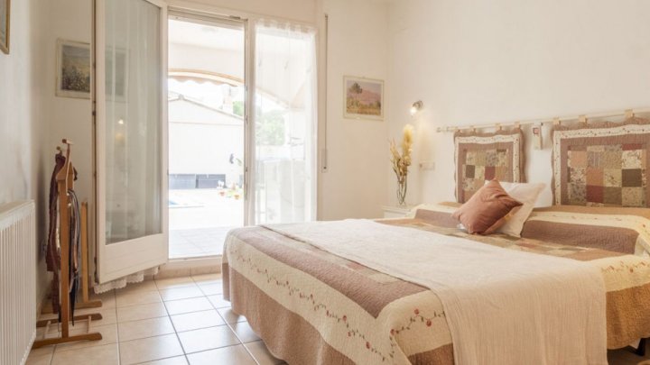 Maison de vacances avec piscine privée à vendre en Espagne à l'Escala sur la Costa Brava