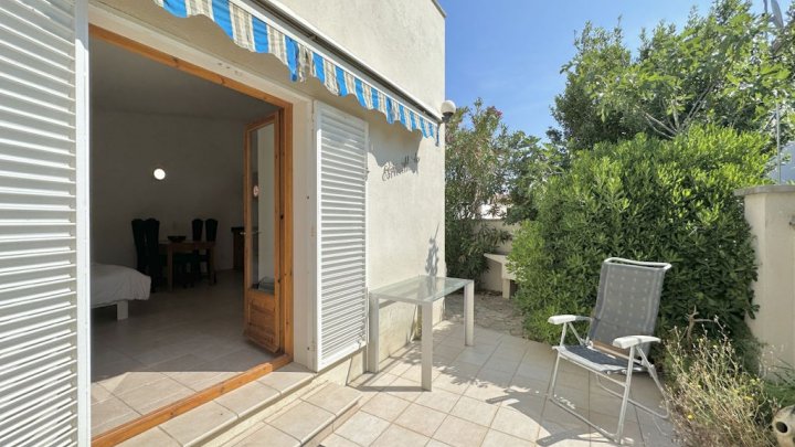 Villa de vacaciones con piscina privada en España en la Costa Brava en Sant Martí d'Empúries cerca de l'Escala