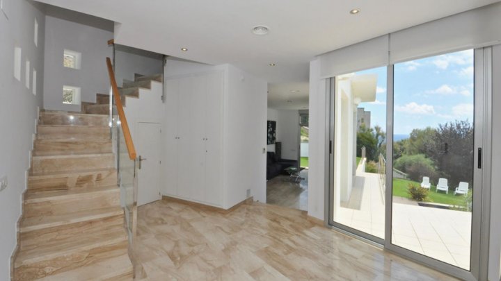 Villa de vacances exclusive en Espagne avec piscine privée sur la Costa Brava près de Lloret de Mar à vendre