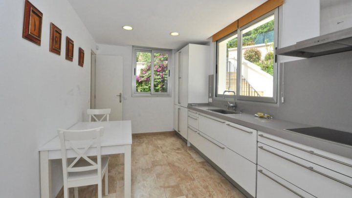 Villa de vacances exclusive en Espagne avec piscine privée sur la Costa Brava près de Lloret de Mar à vendre