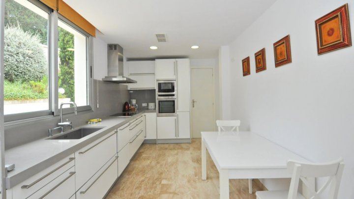 Villa de vacances exclusive en Espagne avec piscine privée sur la Costa Brava près de Lloret de Mar à vendre