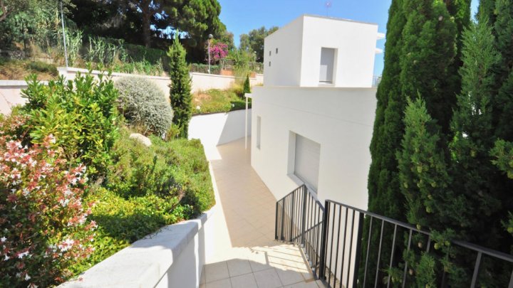 Villa de vacances exclusive en Espagne avec piscine privée sur la Costa Brava près de Lloret de Mar à vendre
