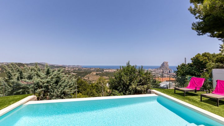 Spanien Costa Blanca Ferienhaus in Calpe mit Meerblick und privatem Pool zu verkaufen