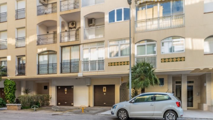 Schönes Empuriabrava Appartement am Kanal in Spanien an der Costa Brava kaufen