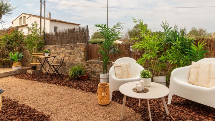Beautiful detached house for sale in Spain in Catalonia in Bellcaire d'Empordà