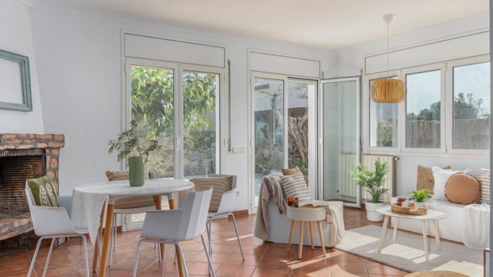 Beautiful detached house for sale in Spain in Catalonia in Bellcaire d'Empordà