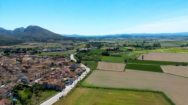 Beautiful detached house for sale in Spain in Catalonia in Bellcaire d'Empordà