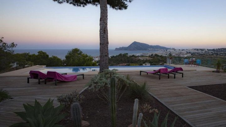 Oferta de ejemplo de casa de vacaciones en venta en Suiza