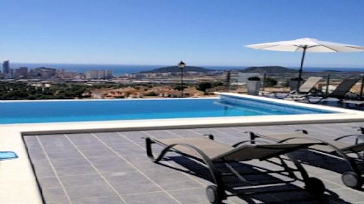 Espagne Costa Blanca près de Benidorm maison exclusive piscine privée et vue fantastique sur la mer